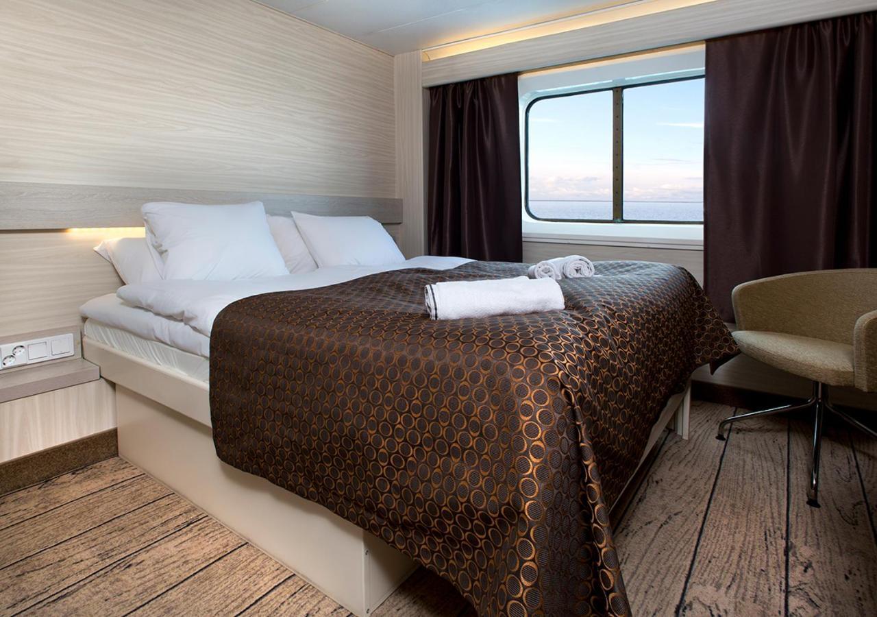 Viking Line Ferry Gabriella - 2-Night Cruise Stockholm-Helsinki-Stockholm Hotel Стая снимка