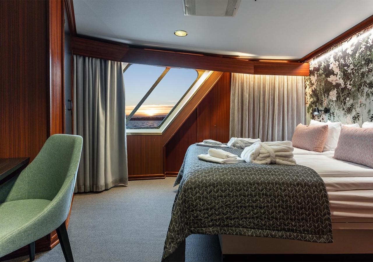 Viking Line Ferry Gabriella - 2-Night Cruise Stockholm-Helsinki-Stockholm Hotel Стая снимка