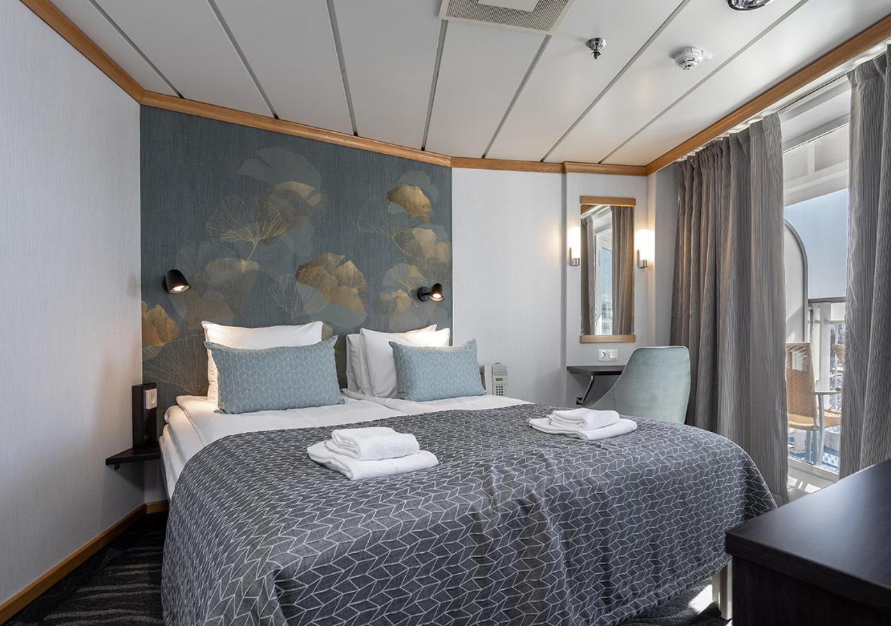 Viking Line Ferry Gabriella - 2-Night Cruise Stockholm-Helsinki-Stockholm Hotel Екстериор снимка