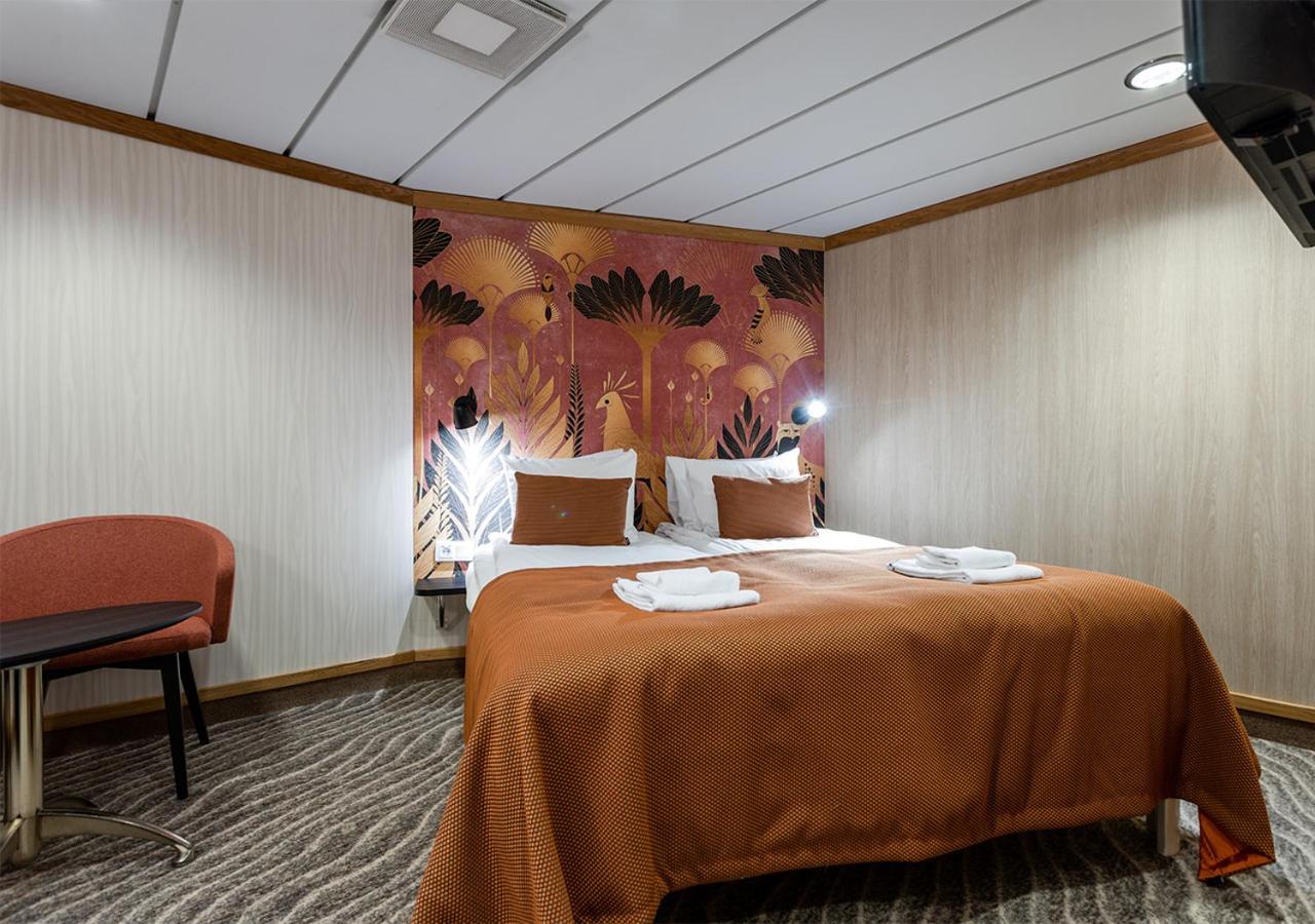 Viking Line Ferry Gabriella - 2-Night Cruise Stockholm-Helsinki-Stockholm Hotel Стая снимка
