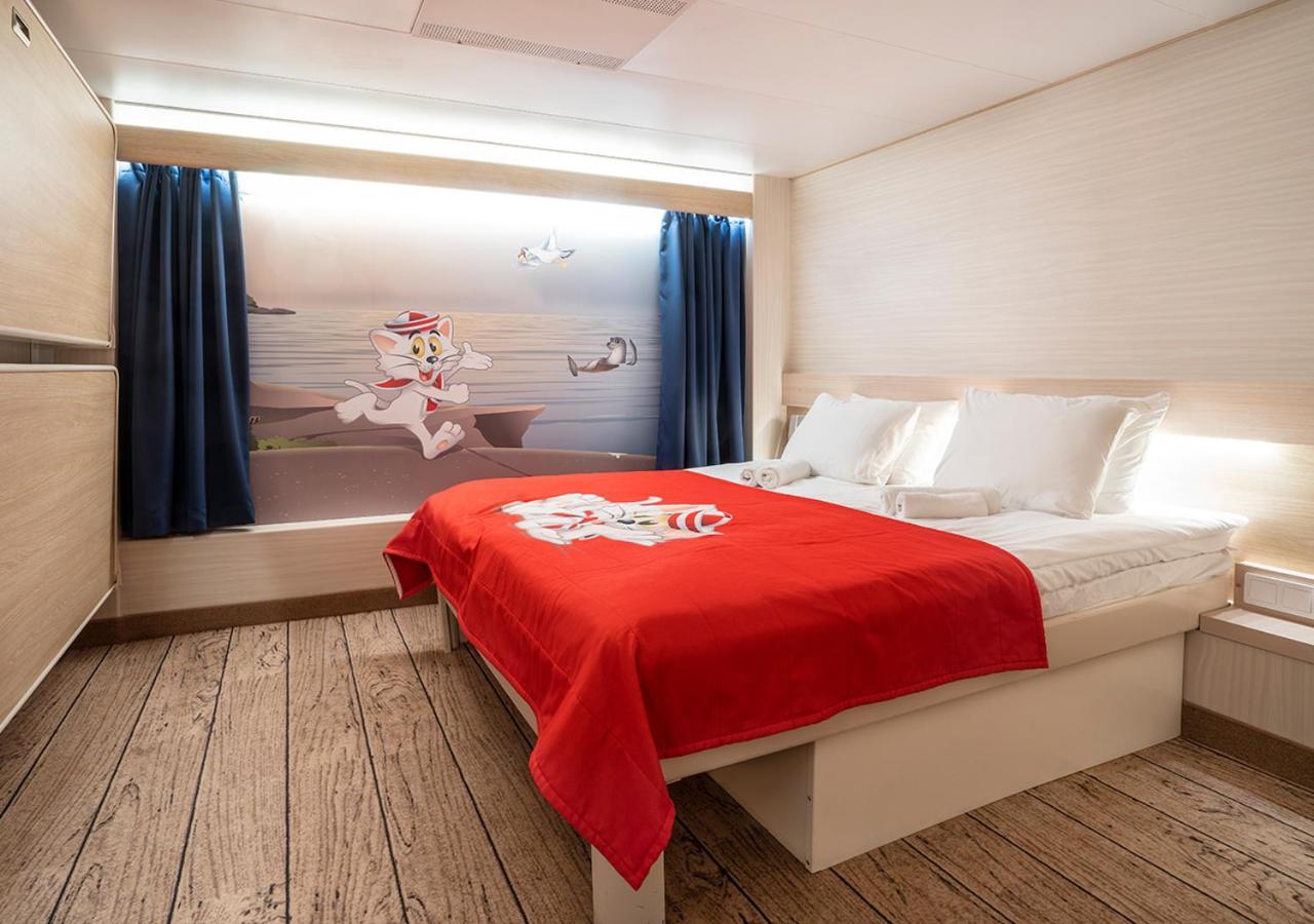 Viking Line Ferry Gabriella - 2-Night Cruise Stockholm-Helsinki-Stockholm Hotel Стая снимка