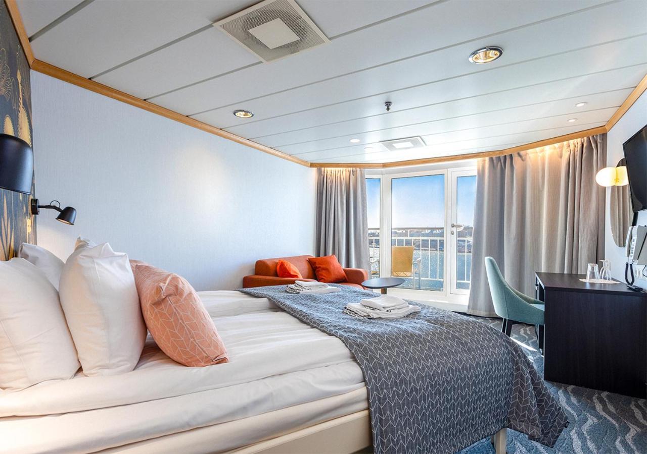 Viking Line Ferry Gabriella - 2-Night Cruise Stockholm-Helsinki-Stockholm Hotel Стая снимка