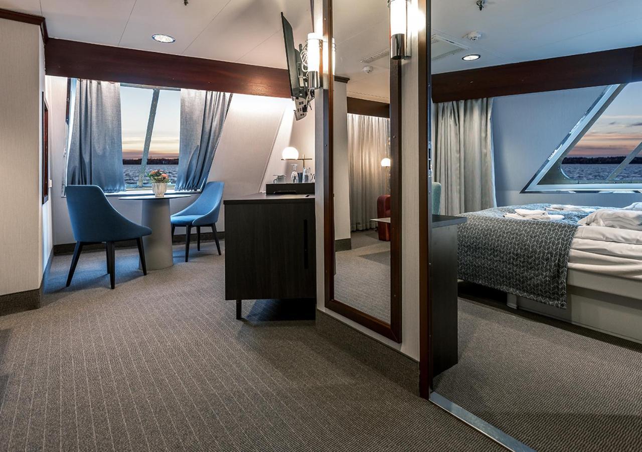 Viking Line Ferry Gabriella - 2-Night Cruise Stockholm-Helsinki-Stockholm Hotel Стая снимка